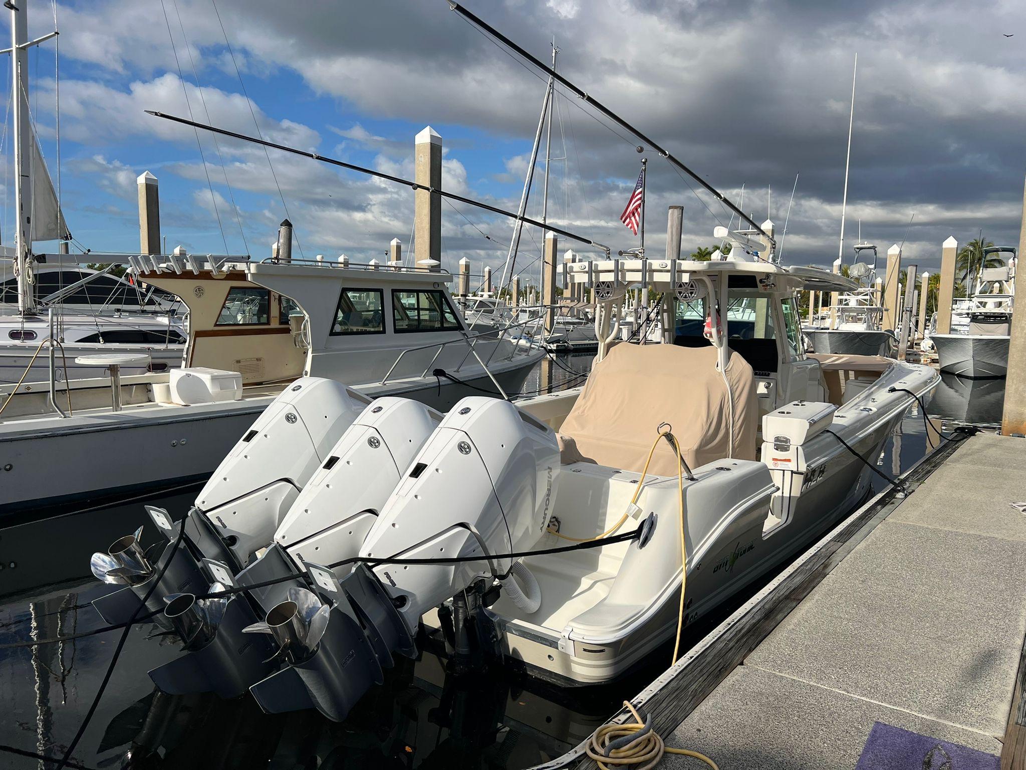 2018 Hydra-Sports 3900 Speciale