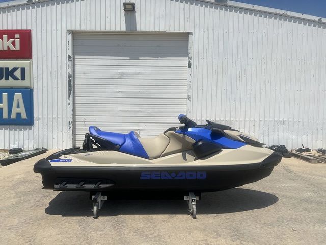2025 Sea-Doo Wake™ 170 BRP Premium Audio, iDF, iBR