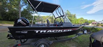 2025 Tracker Pro Guide V-16 WT