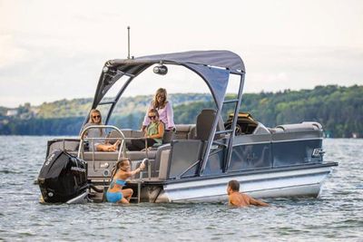 Avalon Catalina Platinum Versatile Rear Bench Boat