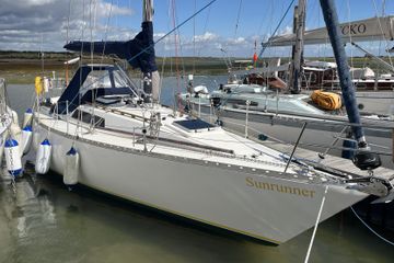 1976 Oyster UFO 34