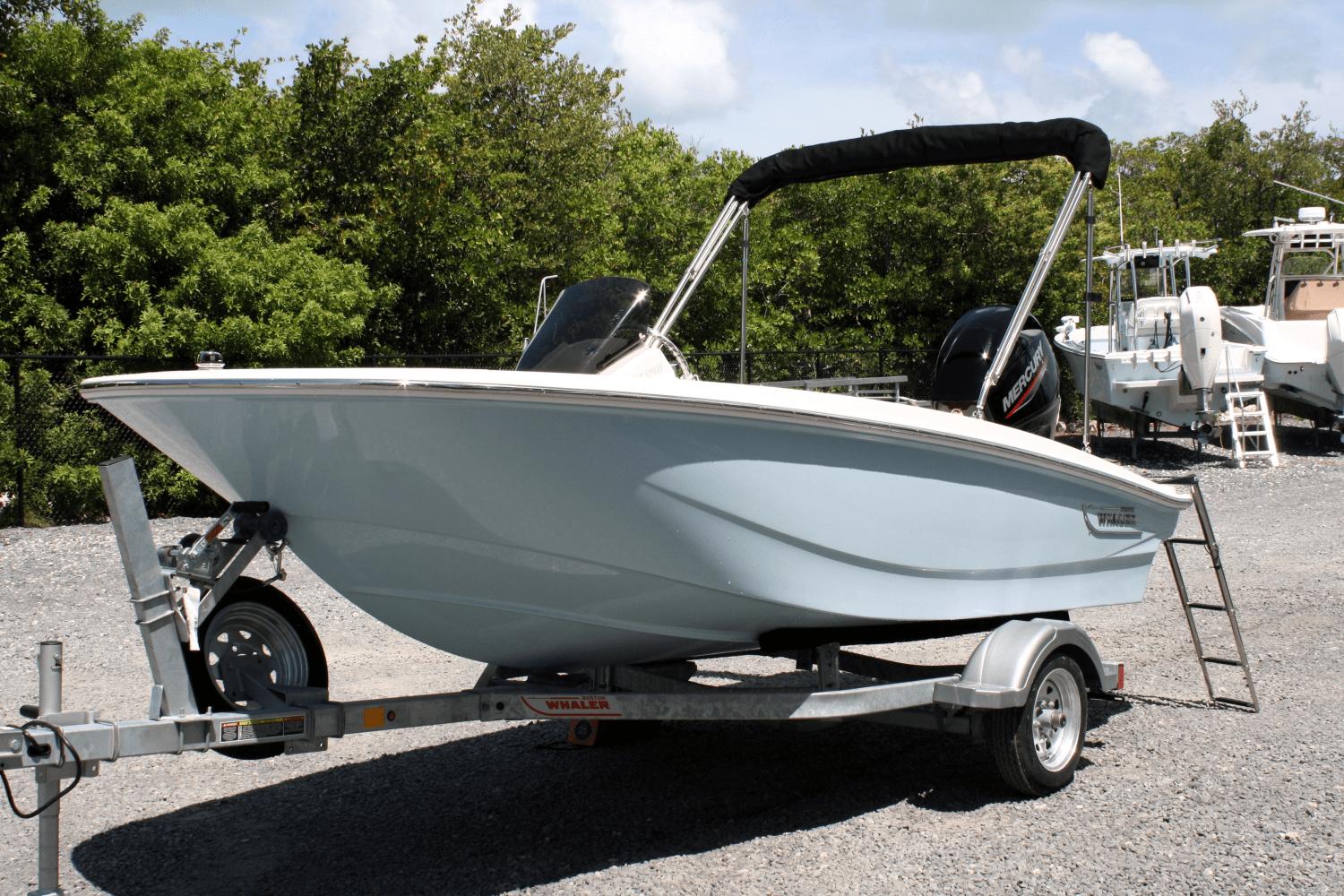 2025 Boston Whaler 130 Super Sport
