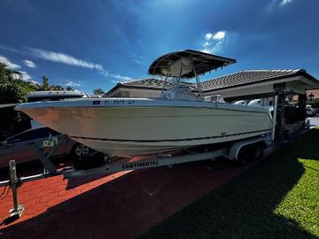 2004 Robalo R260 Center Console
