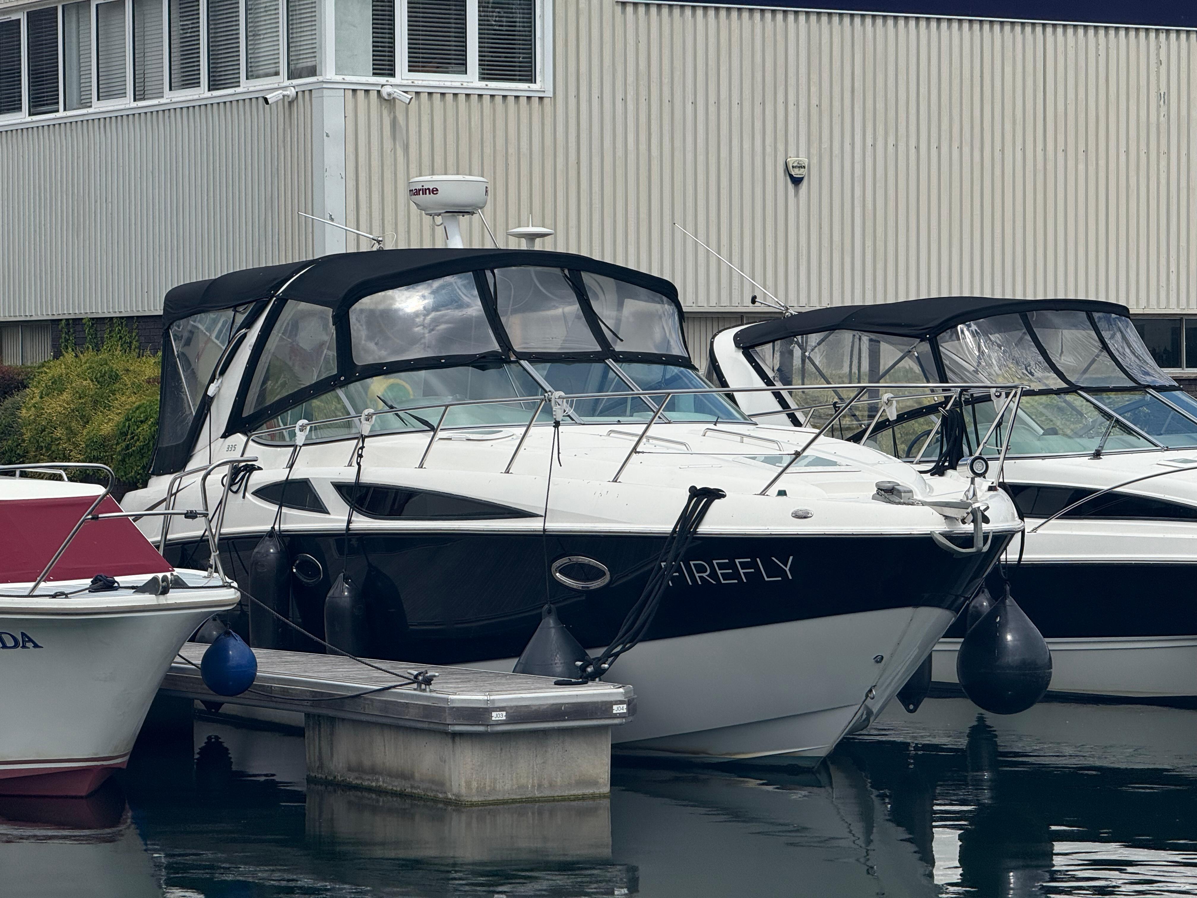 2012 Bayliner 335 Cruiser