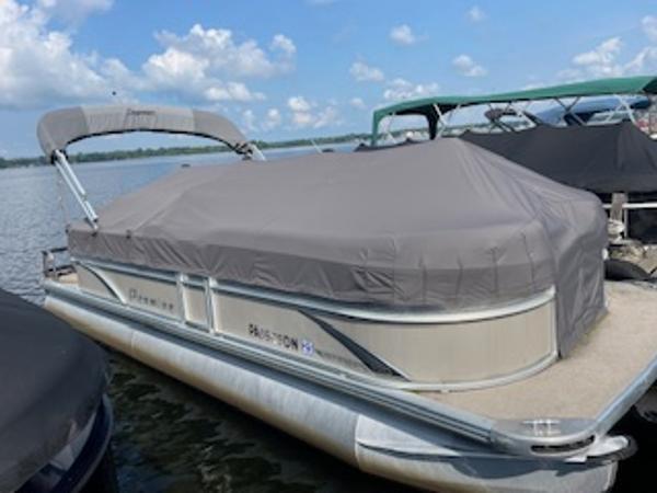2015 Premier 220 SunSation