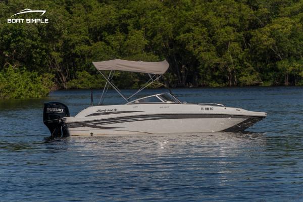 2022 Hurricane SunDeck 217 OB
