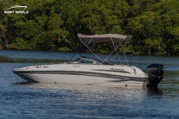 2022 Hurricane SunDeck 217 OB