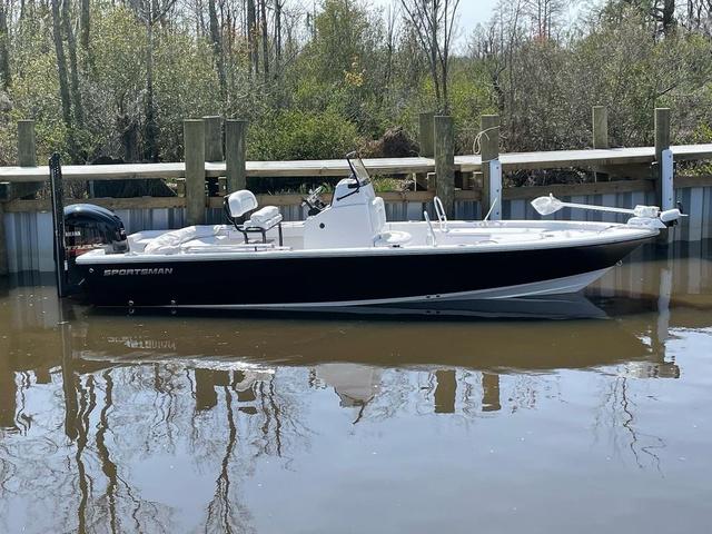 Sportsman Masters 227 Bay Boat