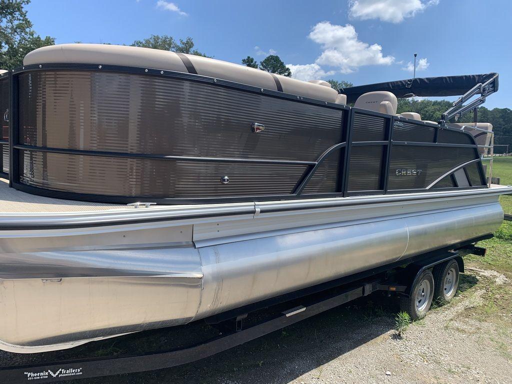 Crest Classic 220 SLRC Tritoon