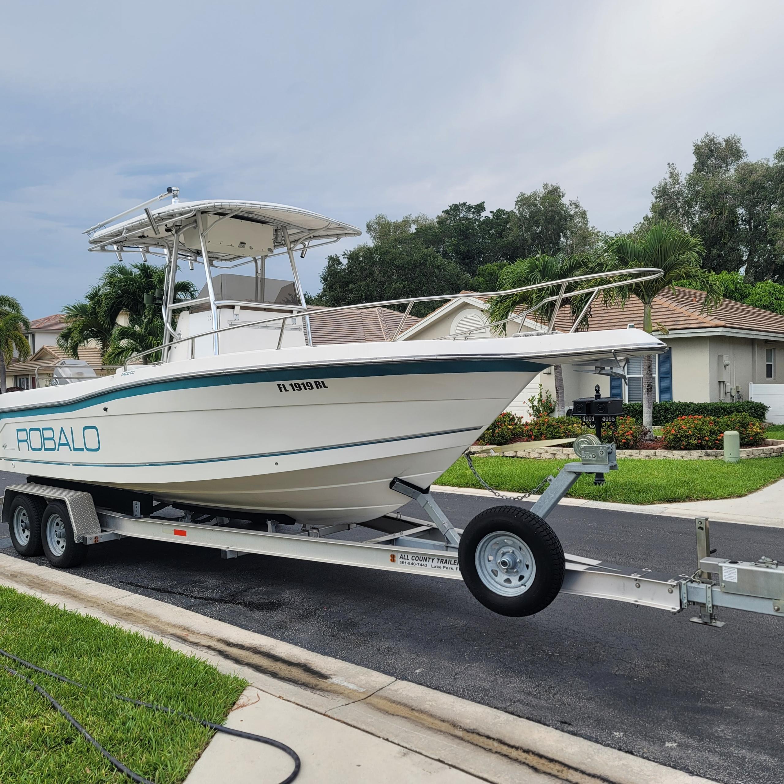 1998 Robalo 2420