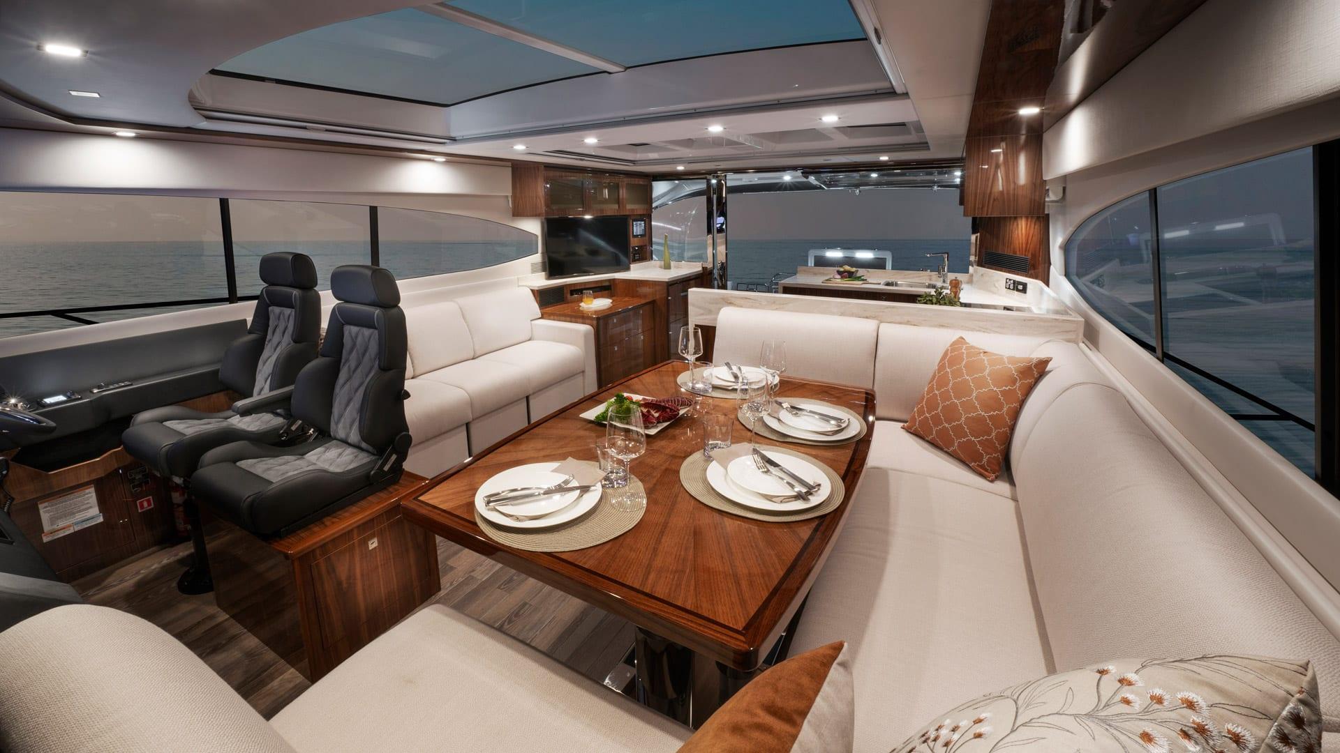2023 Riviera 6000 Sport Yacht