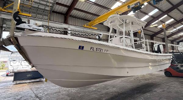 2014 Andros Tarpon 26