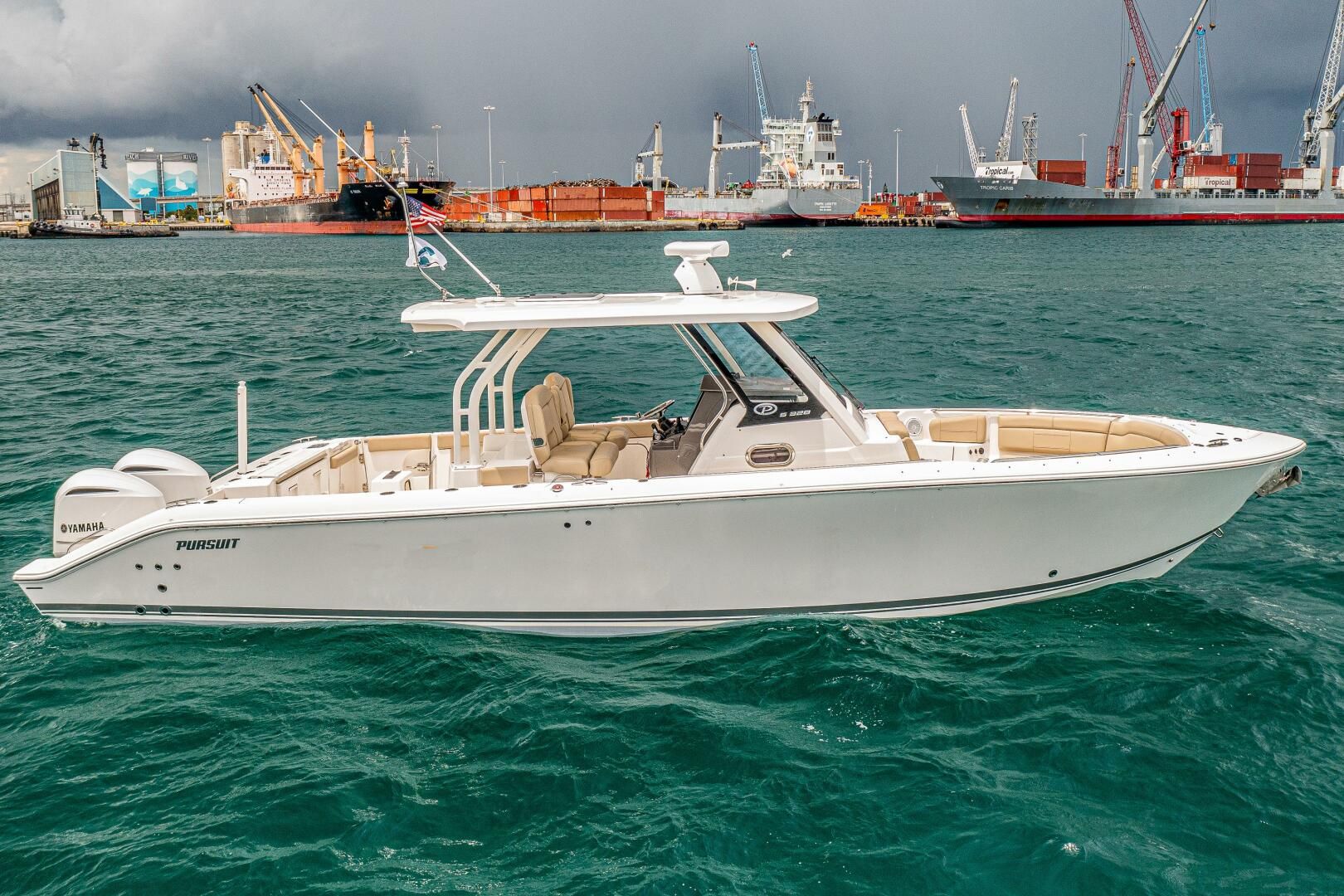 2019 Pursuit S 328 Sport