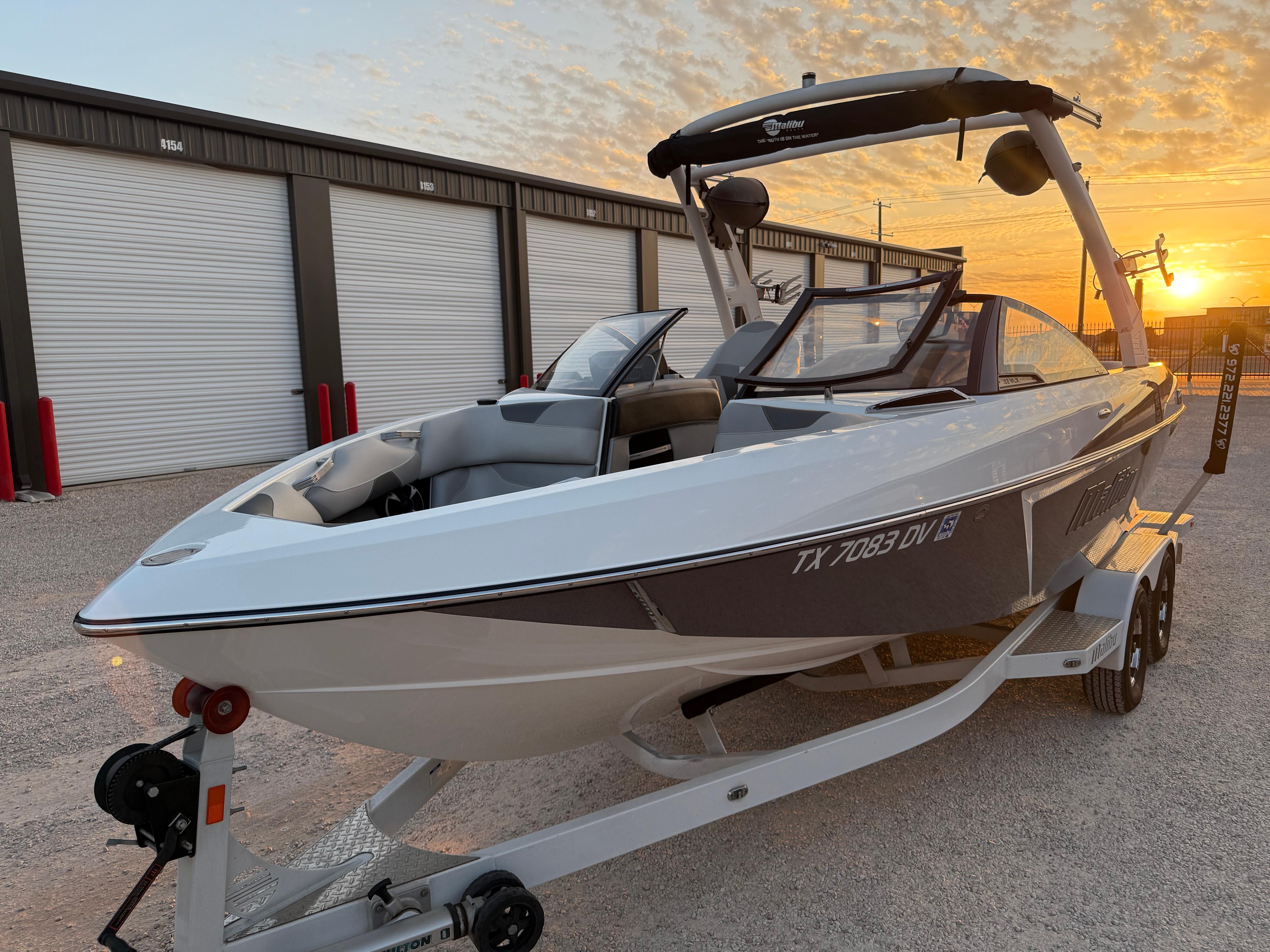 2017 Malibu Wakesetter 22 VLX