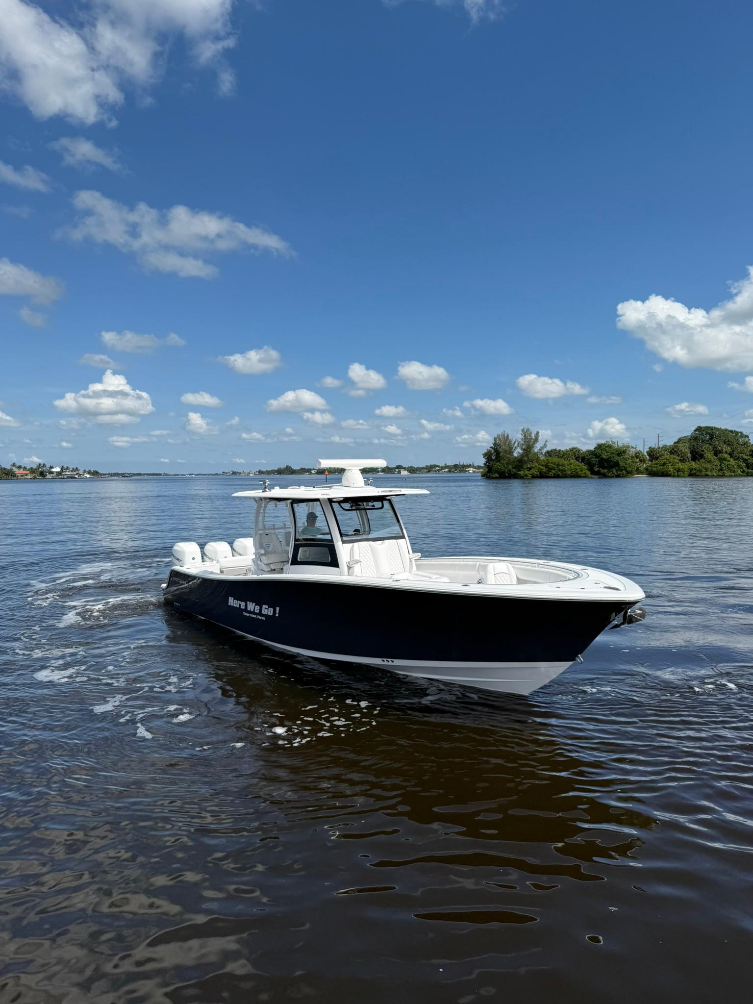 2021 Sportsman Open 352 Center Console