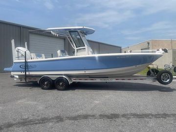 2023 Robalo 266 Cayman