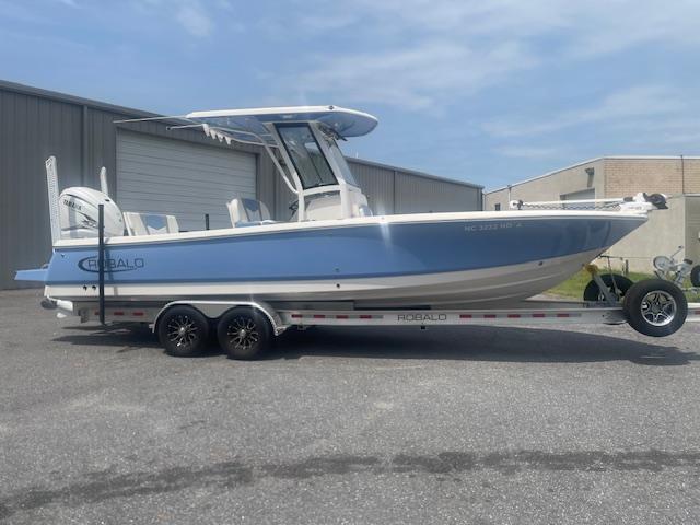2023 Robalo 266 Cayman