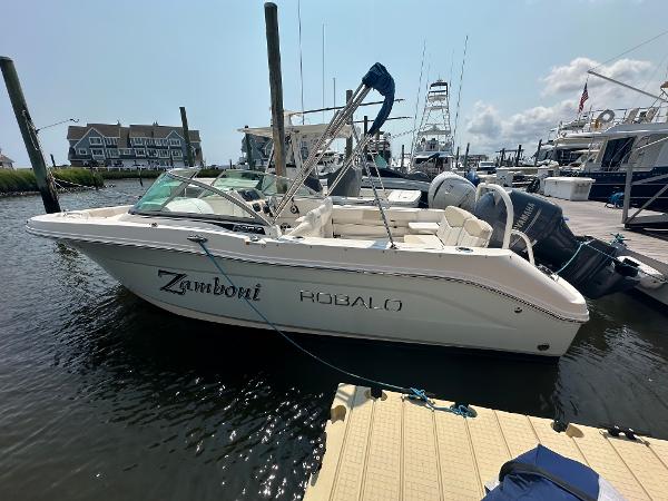 2015 Robalo R207 Dual Console