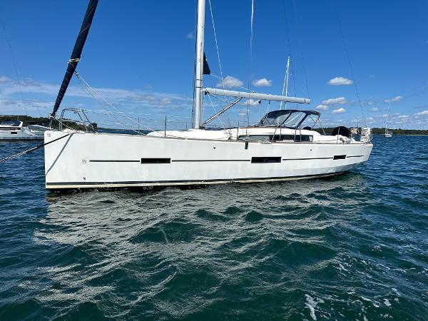 2016 Dufour 412 GL