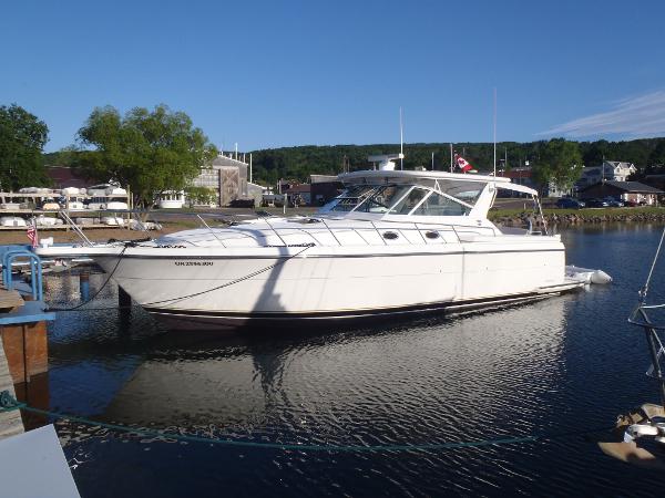 2001 Tiara Yachts 4000 Express