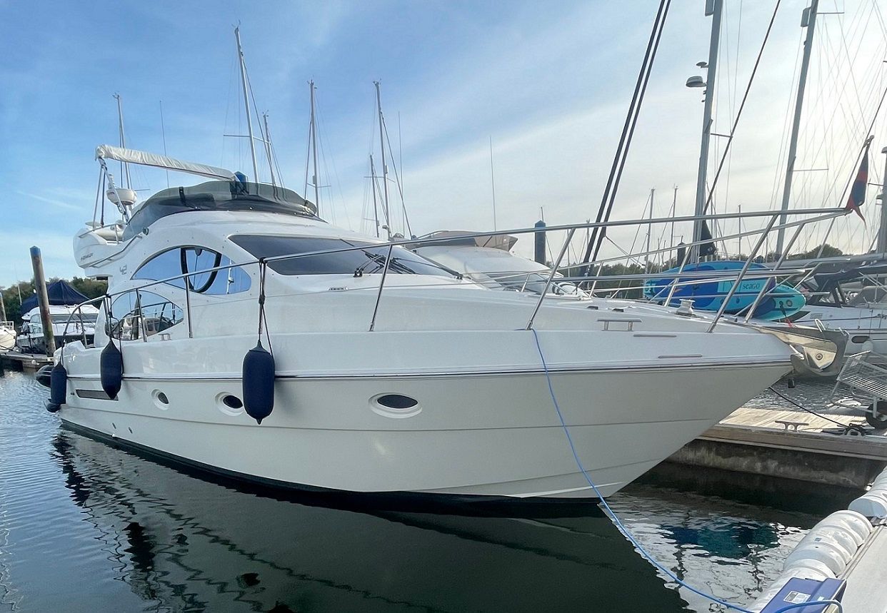2006 Azimut 42