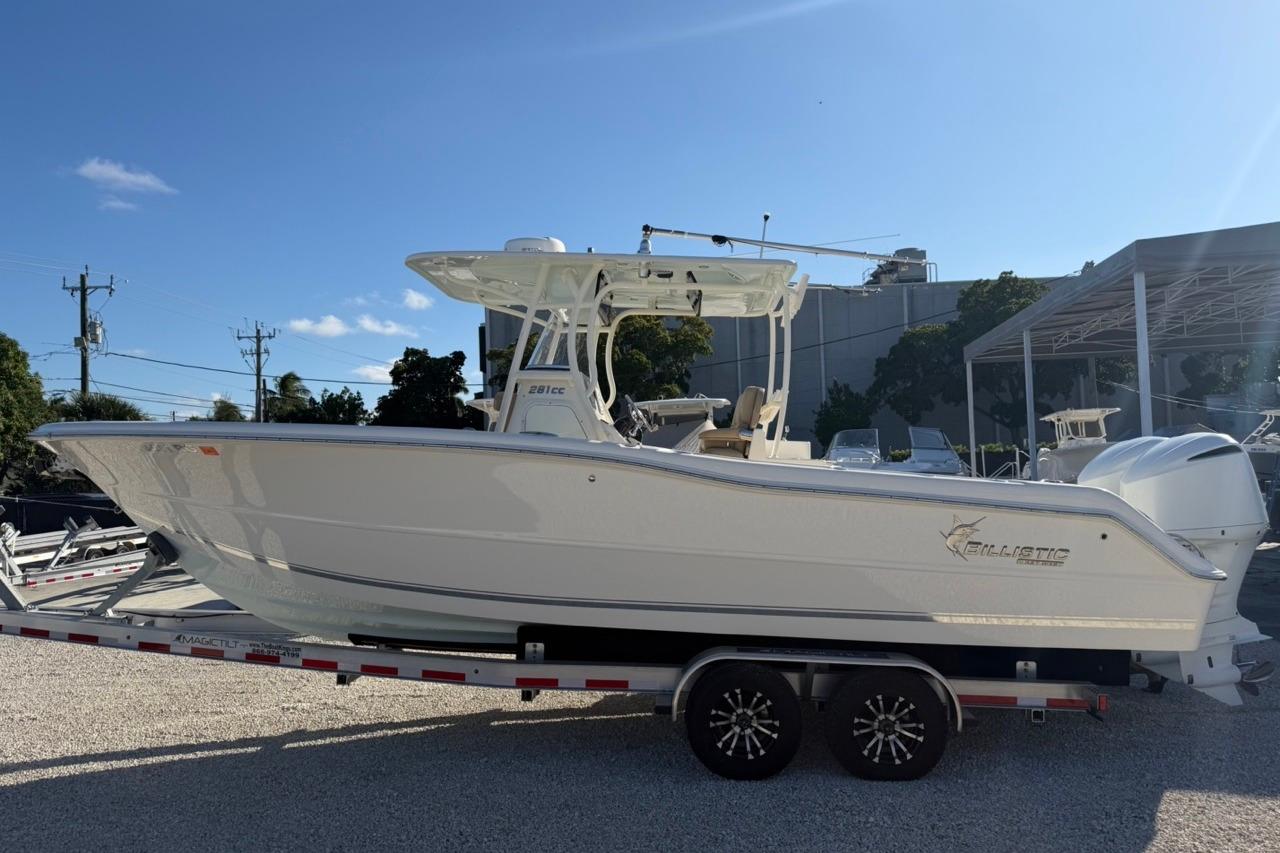 2017 Key West Billistic 281 Center Console