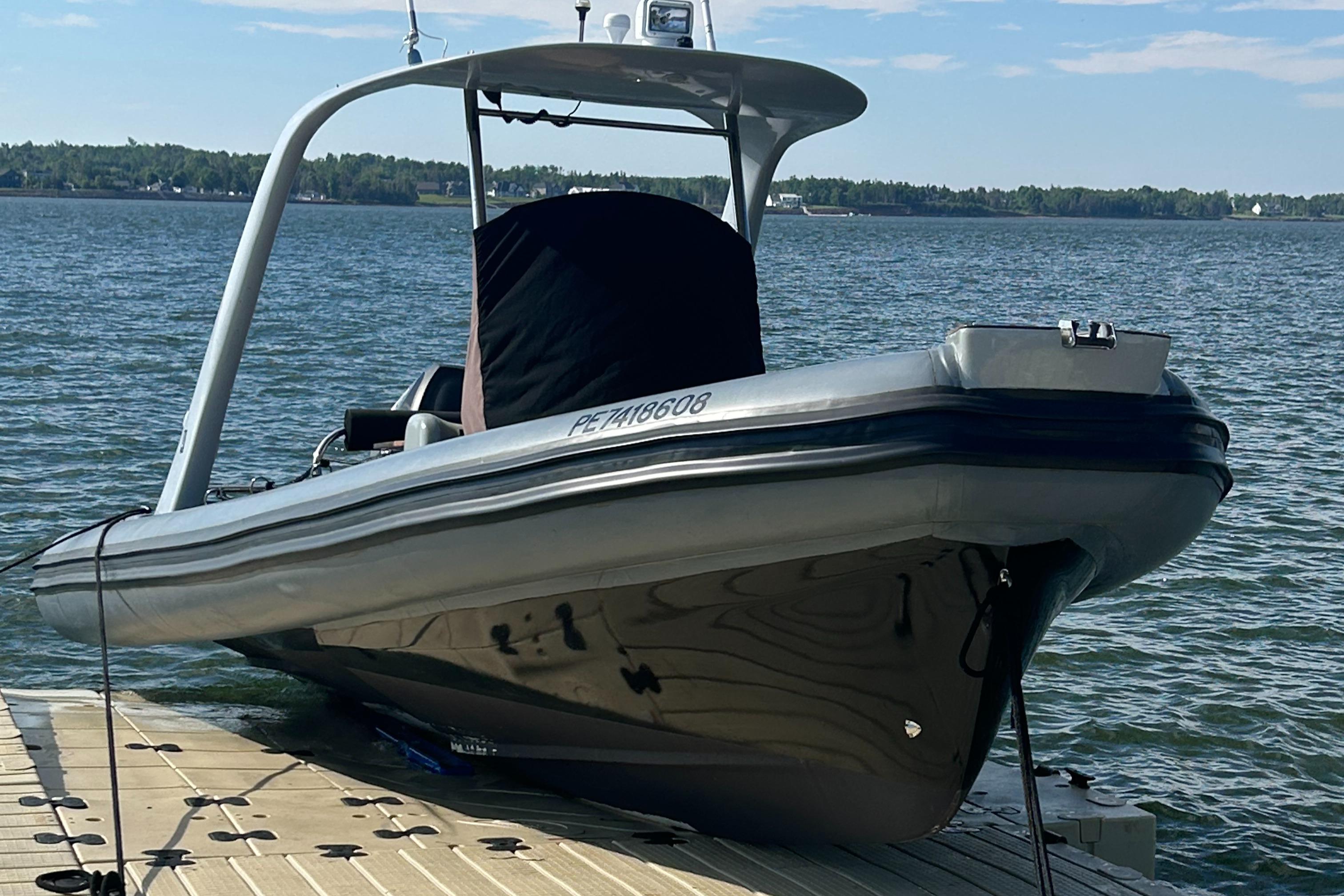 RIB U-23 Carbon Hull