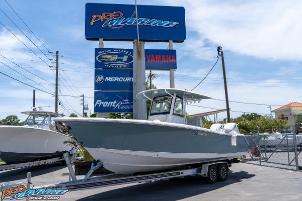 2022 Sea Hunt Ultra 305 SE