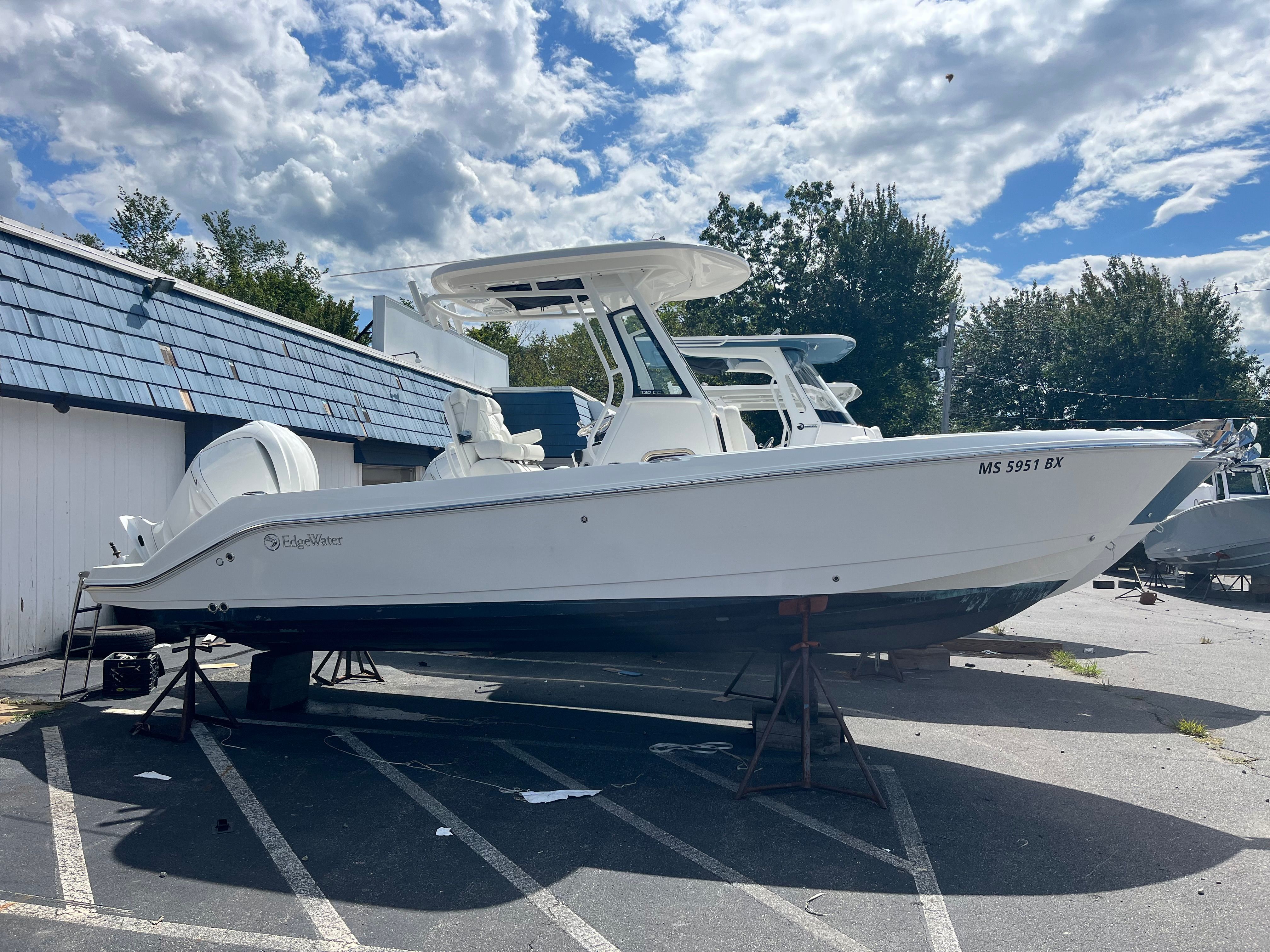 2023 Edgewater 230CC