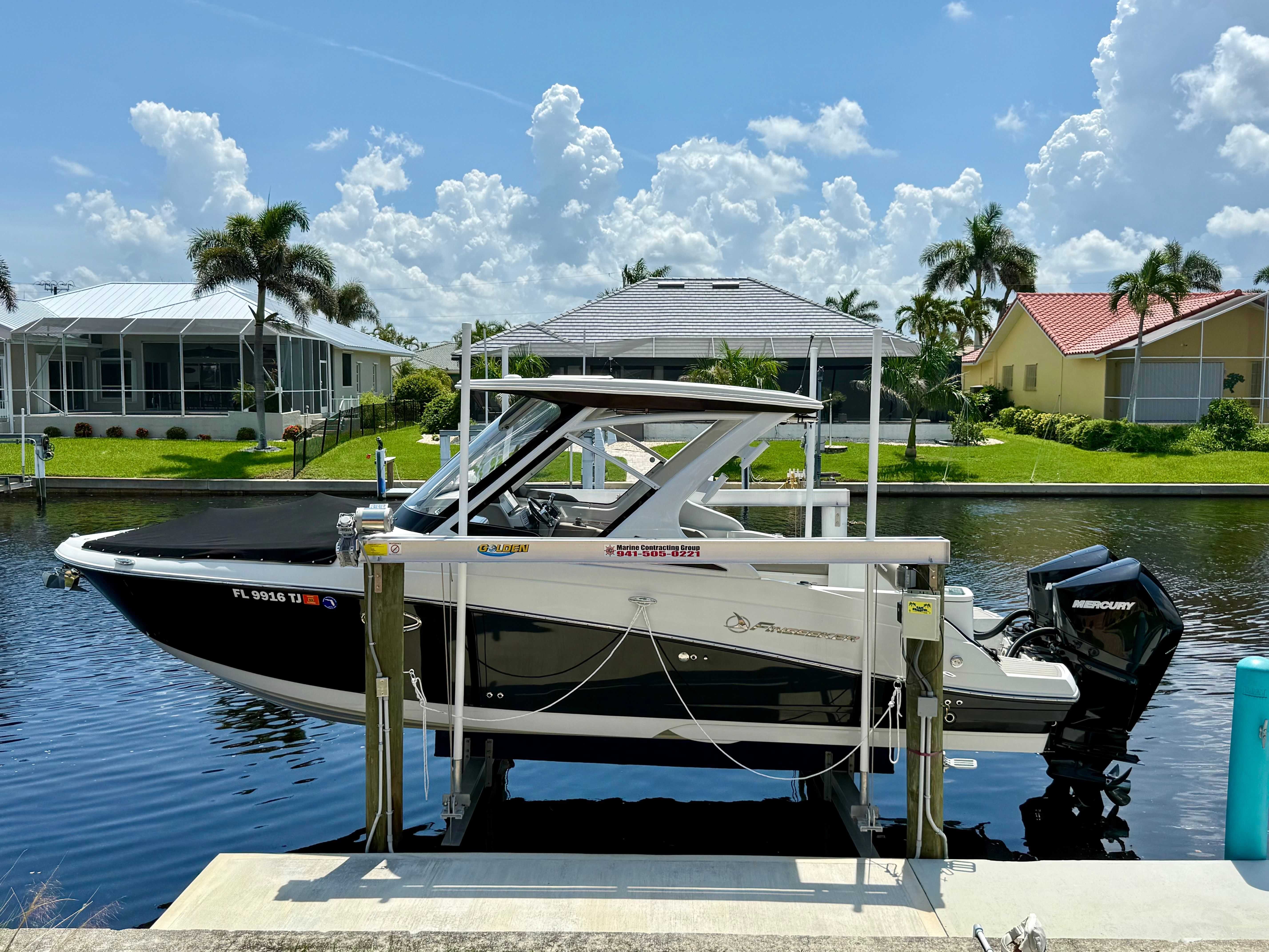 2023 Finseeker 28DC