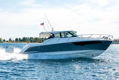Tiara Yachts 43 LE Manufacturer Provided Image