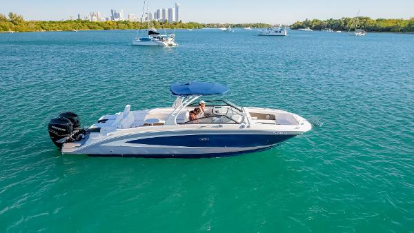 2017 Sea Ray SDX 290 Outboard