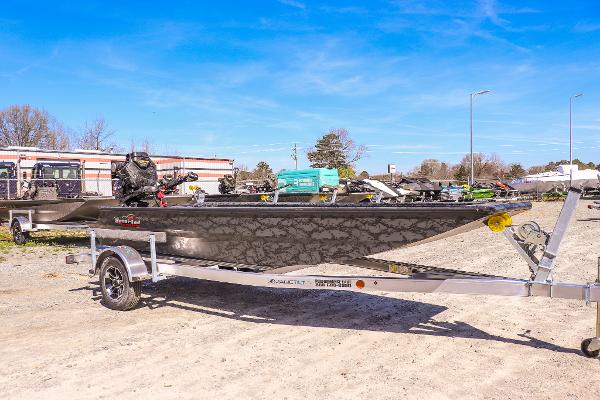 2025 Gator-tail 1754 Extreme Series
