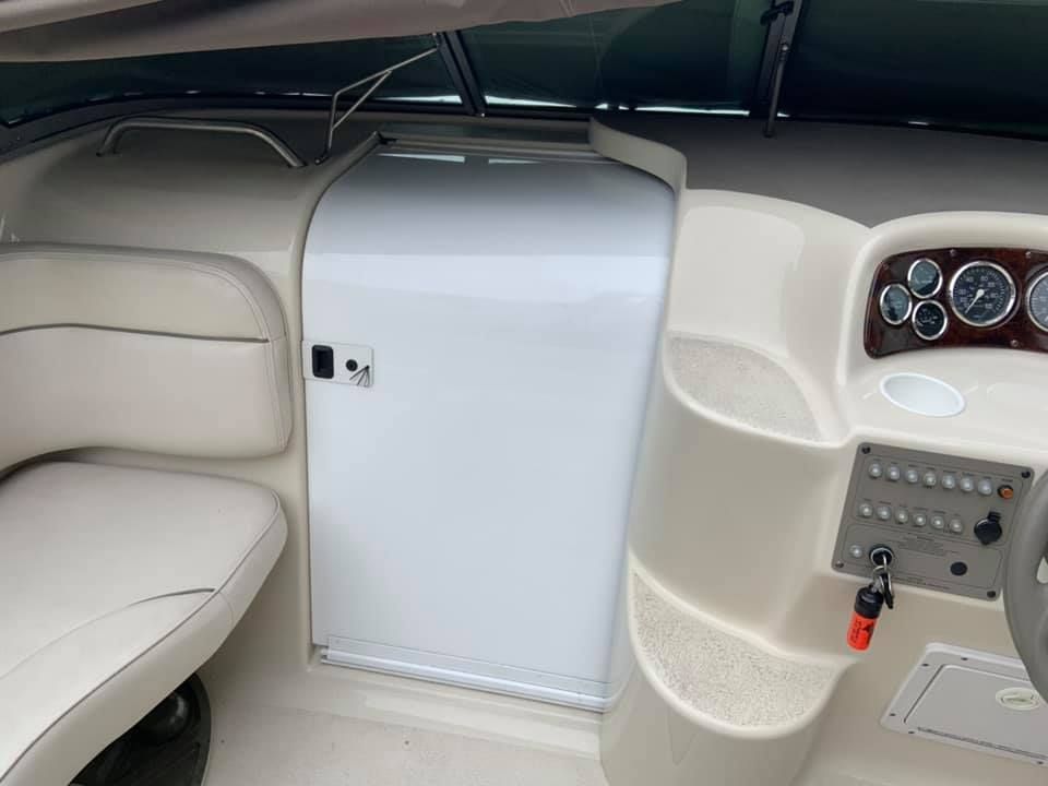2000 Crownline 230 CCR