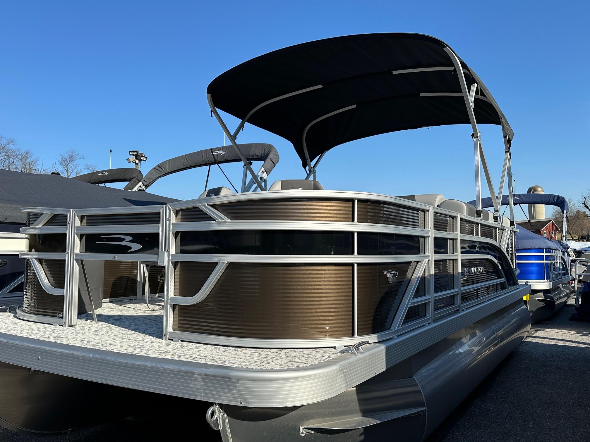 2025 Bennington 188 SS Family Fish Pontoon (In Stock)