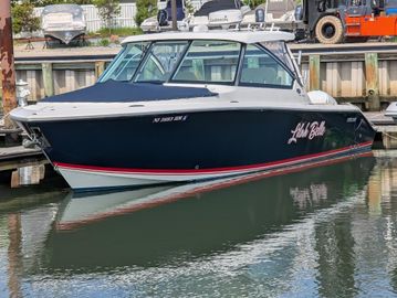2018 Pursuit DC 325 Dual Console