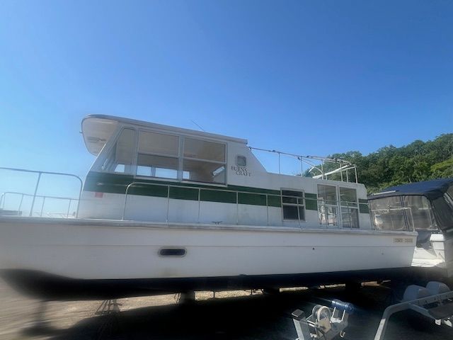 1973 Burns Craft Houseboat