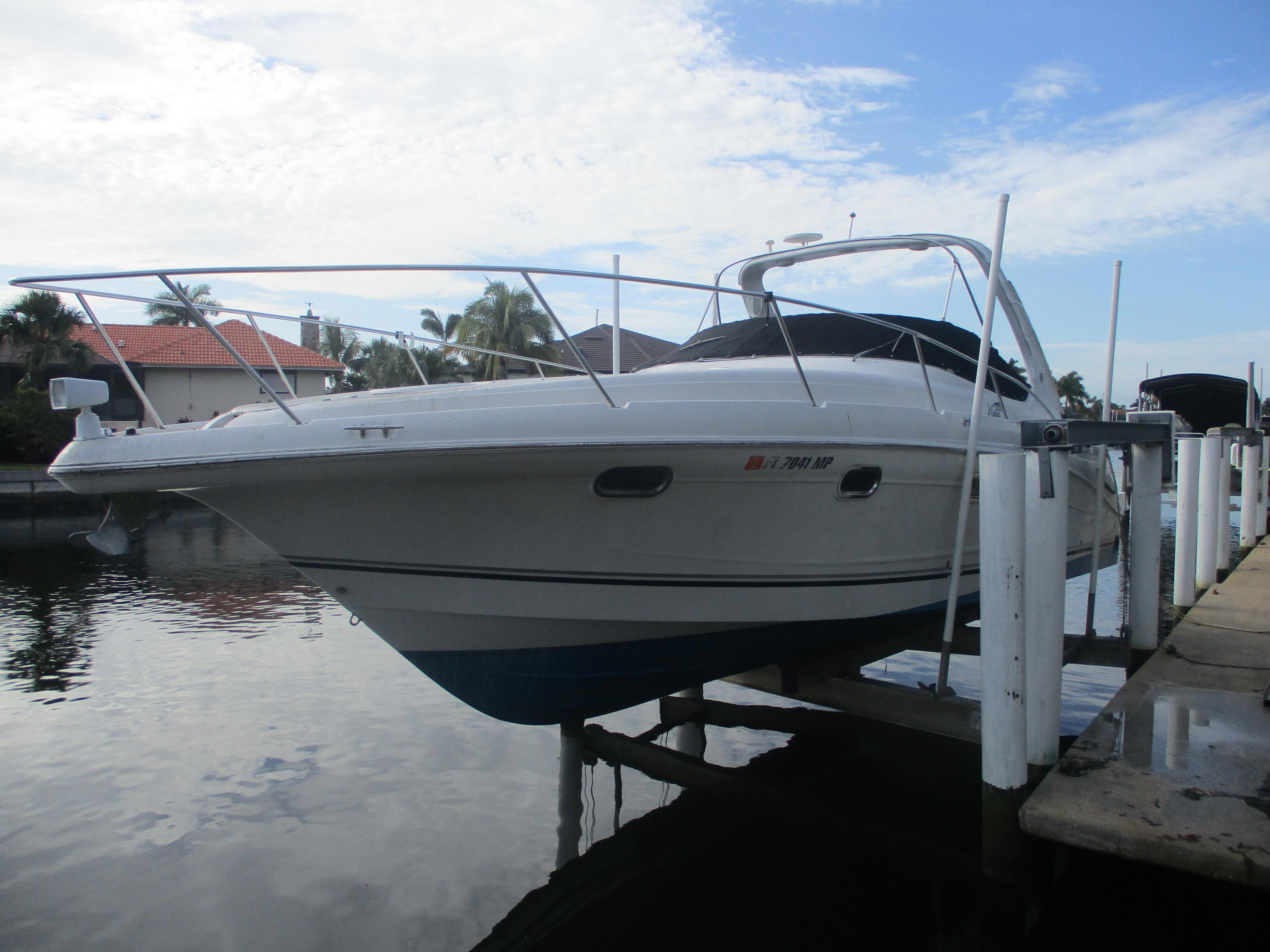 2004 Four Winns Vista 348, Punta Gorda Florida - boats.com