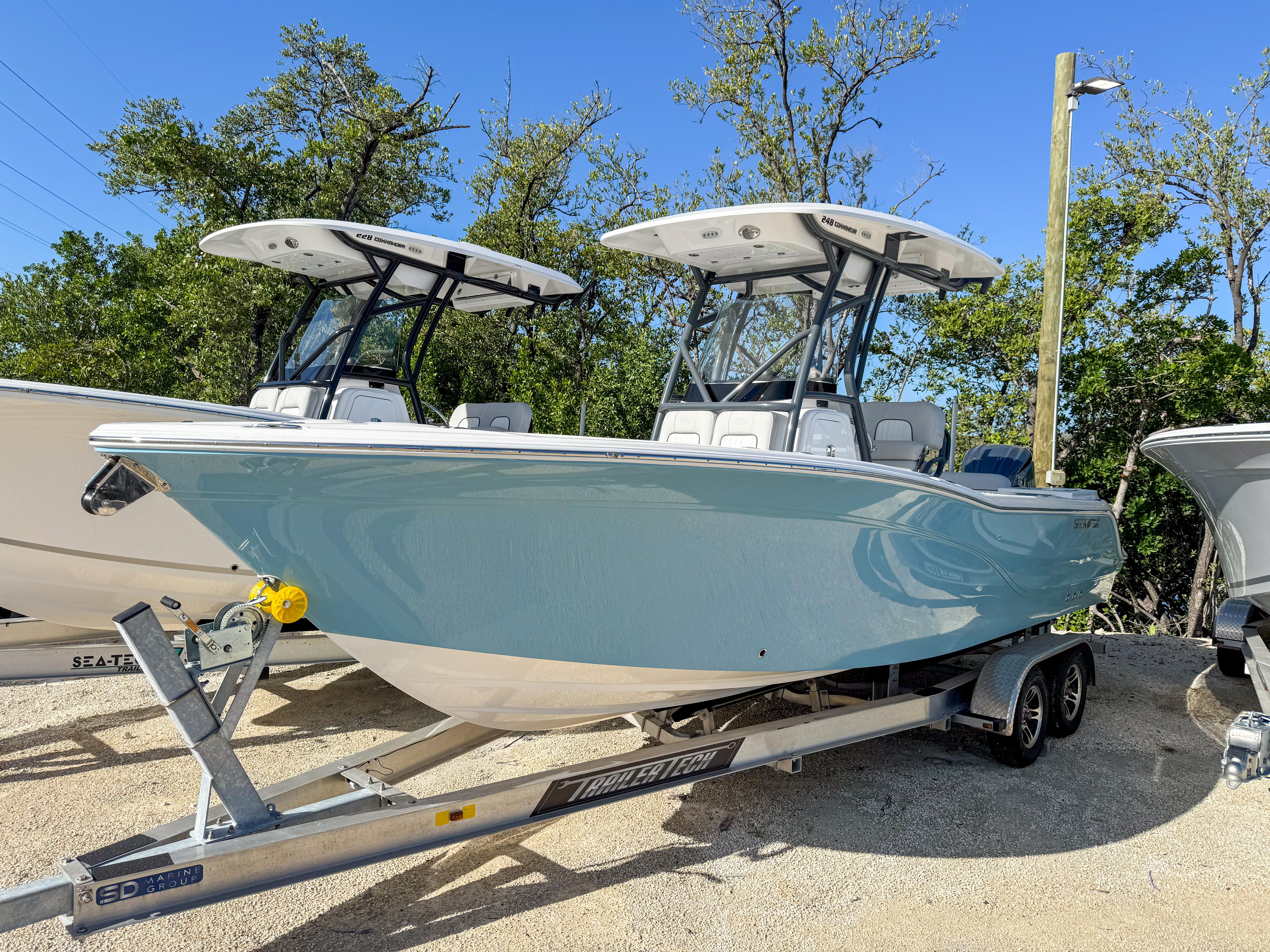 2024 Sea Fox 248 Commander