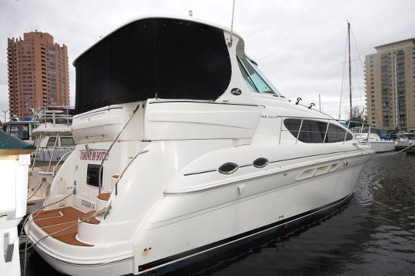 2005 Sea Ray 390 Motor Yacht