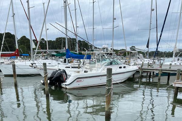 2000 Boston Whaler 295 Conquest