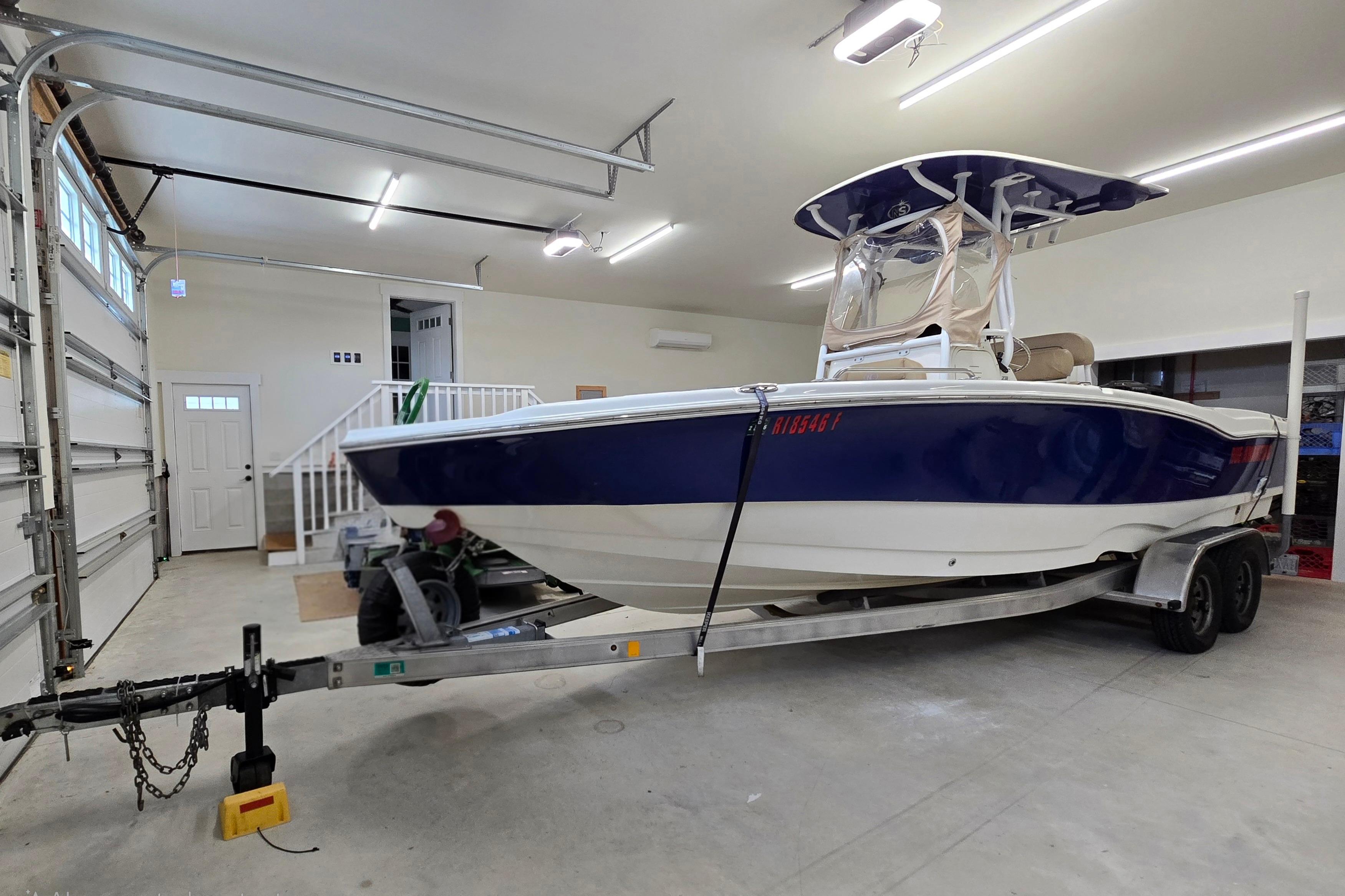 2019 NauticStar 231 Hybrid