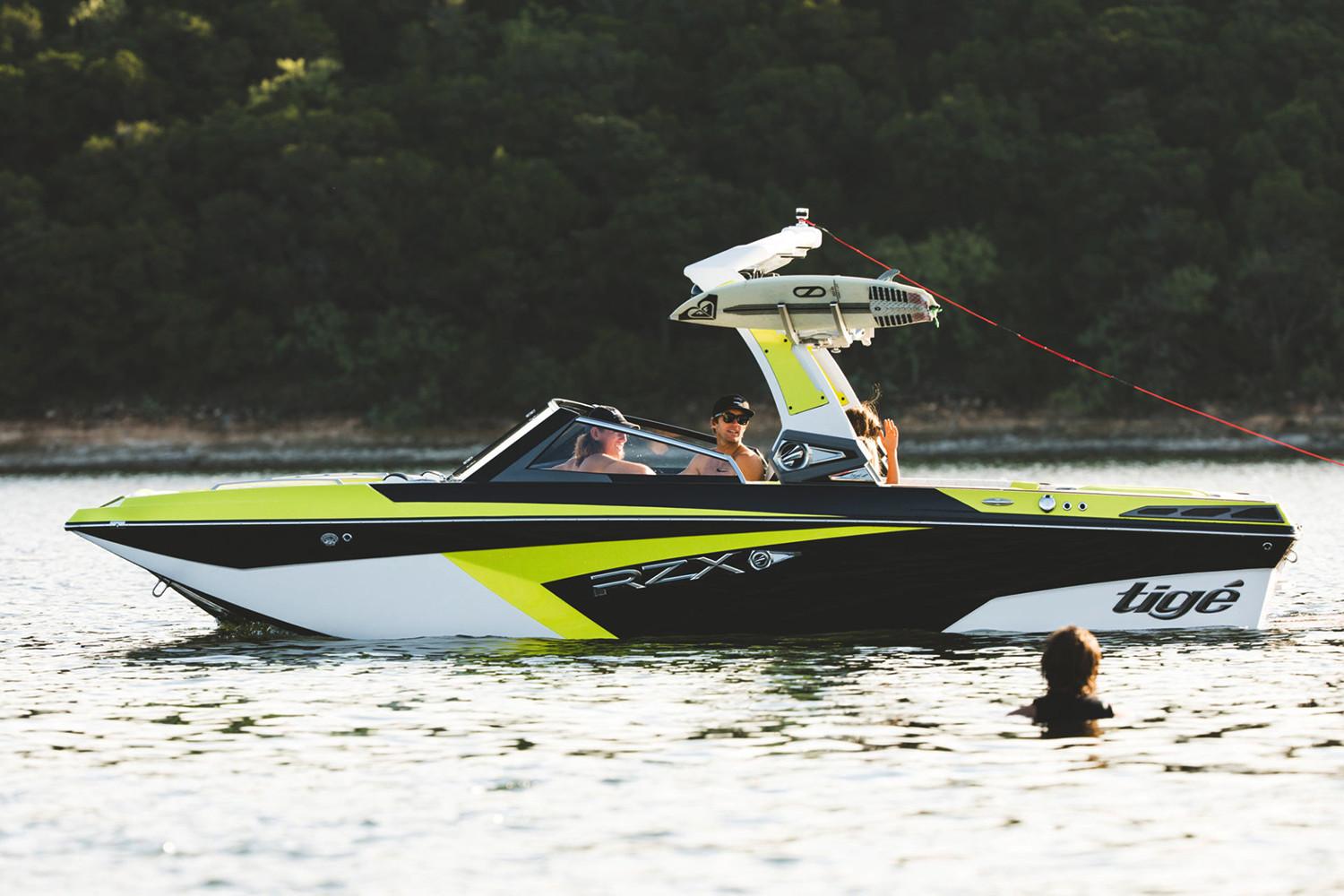 Tige Boat image