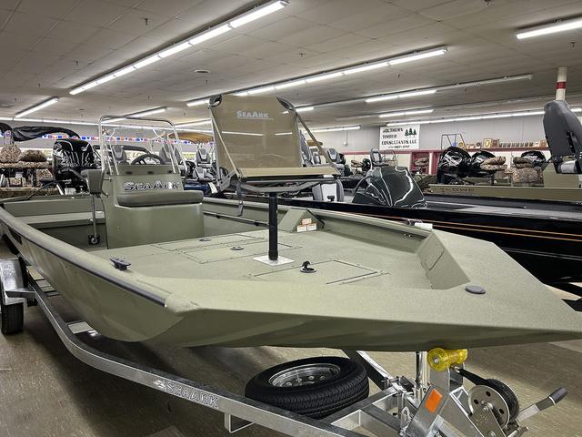 2025 SeaArk Shadow 18 T Center Console