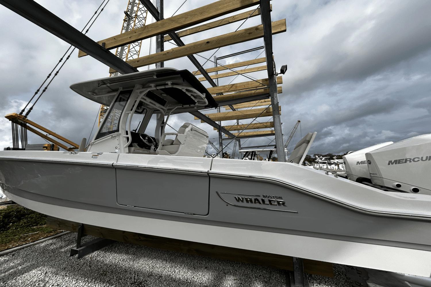 2024 Boston Whaler 280 Dauntless