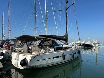 2017 Dufour 460 Grand Large
