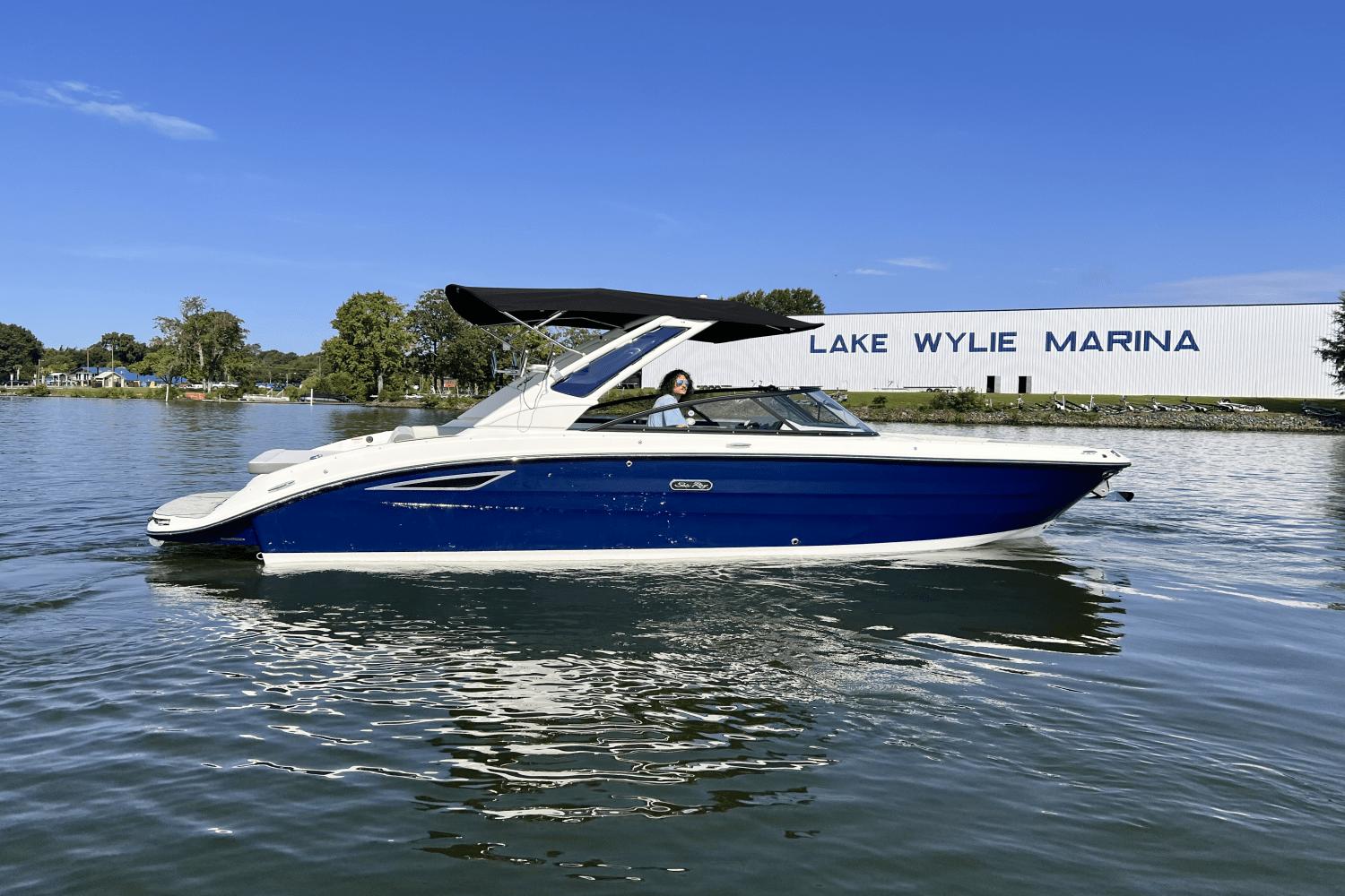 2025 Sea Ray SDX 270 Surf