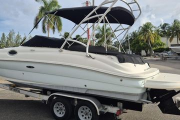 2006 Sea Ray 240 Sundeck