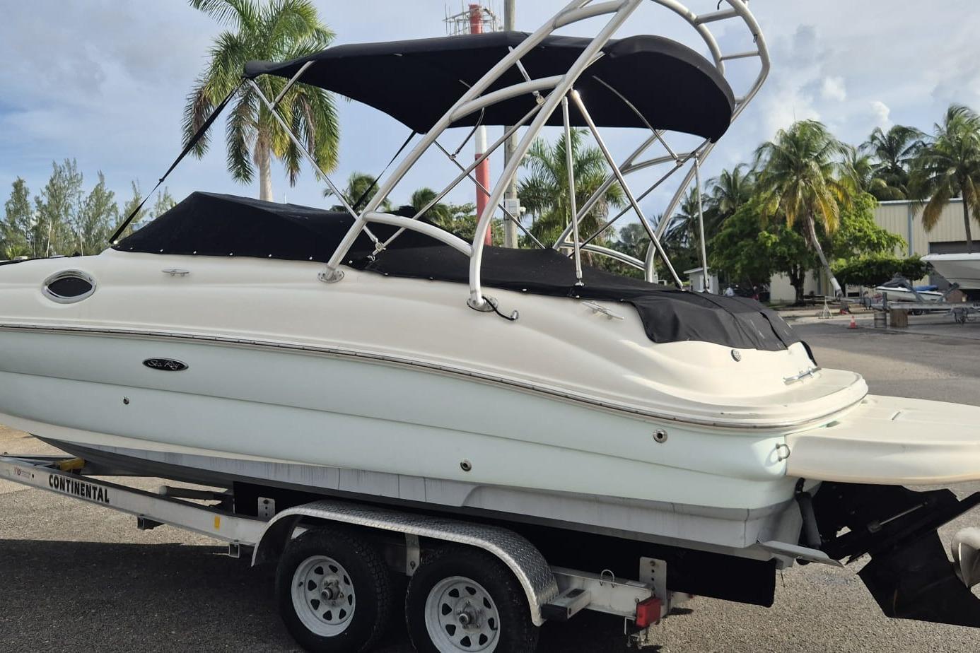 2006 Sea Ray 240 Sundeck