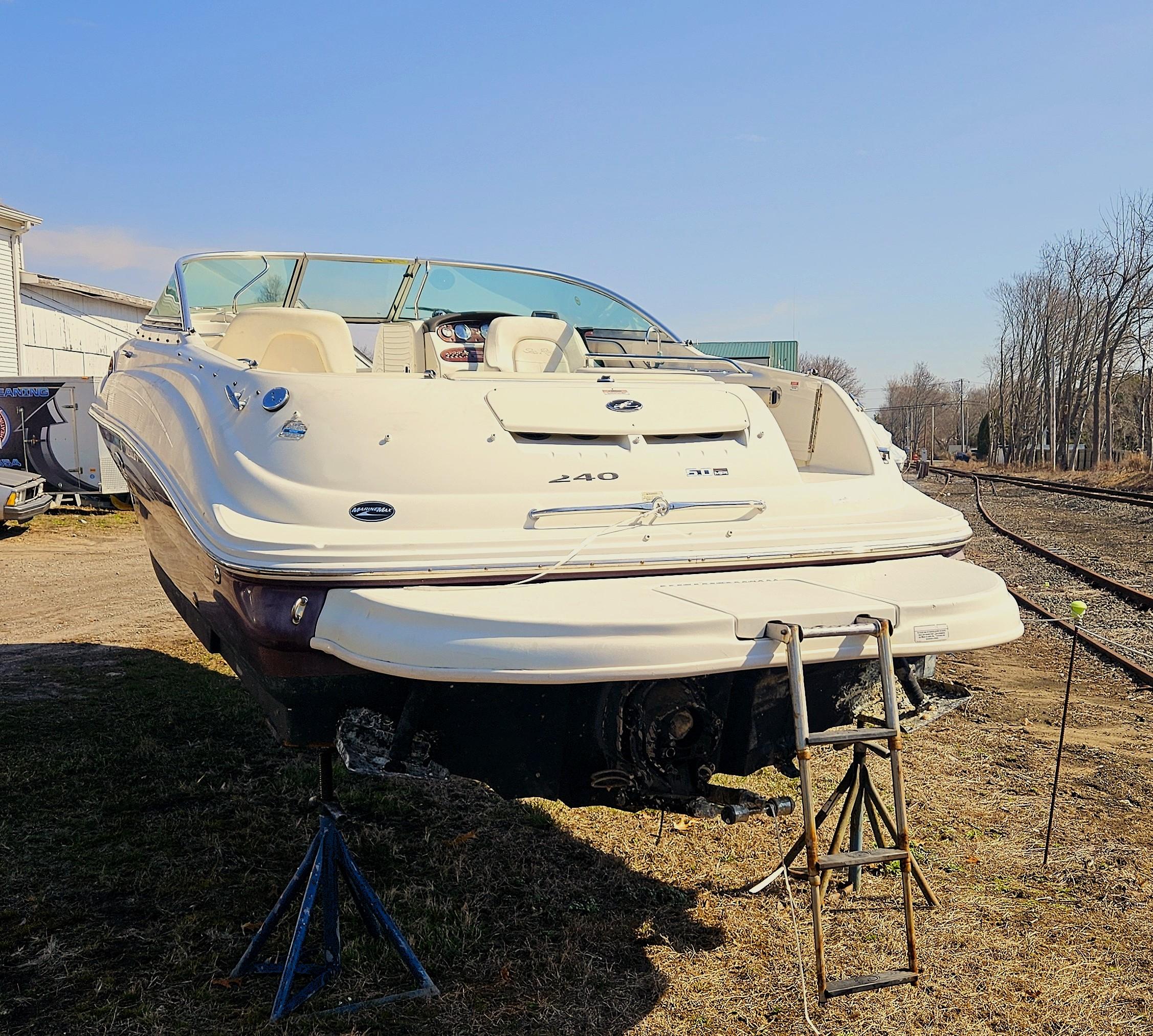 2008 Sea Ray 240 Sundeck